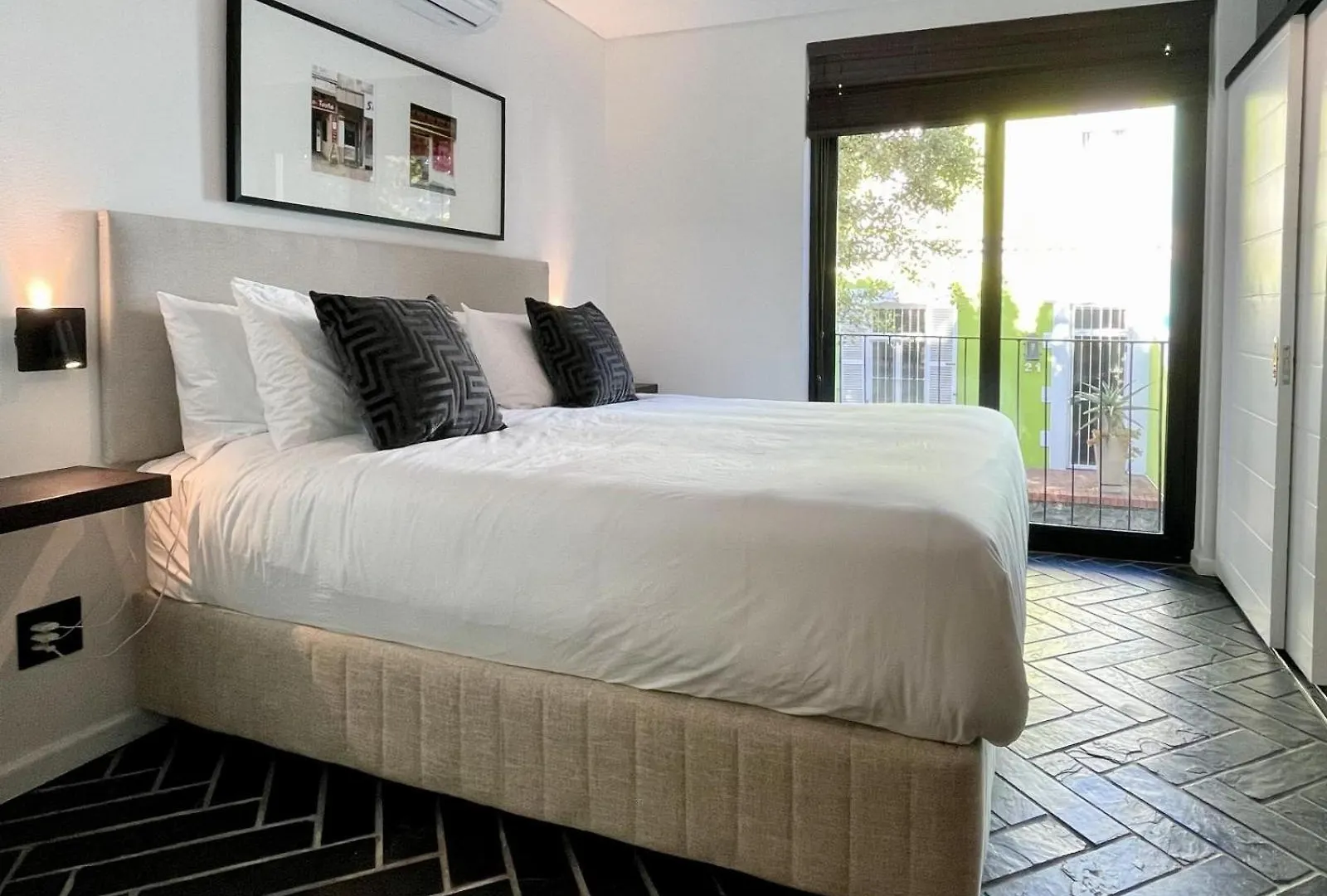 Holiday home Purple House Accommodations Cape Town South Africa